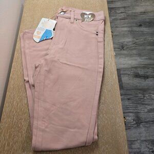 NWT Skinny Jeans